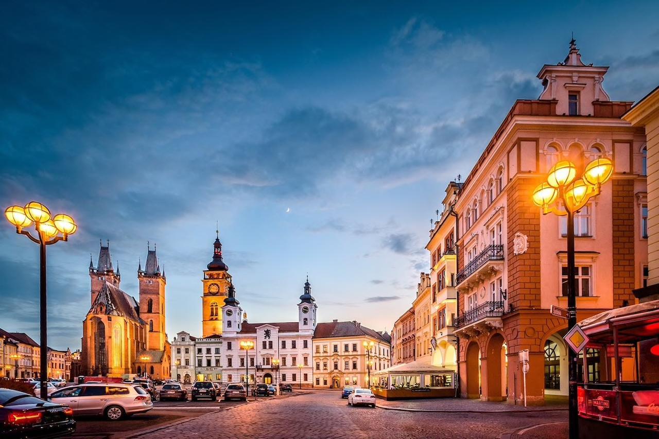 Unique Central Square Business Apt. Hradec Králové Esterno foto